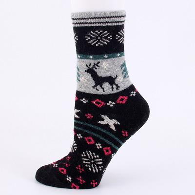 China 2021 Popular Logo Men Women Socks Casual QUICK DRY New Design Fashion Creative Custom Wool Socks for sale