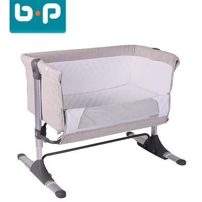 China 2021 EUROPEAN Adjustable Bedside Baby Cradle Bed Children Hutch Newborn Baby Crib Adjustable Newborn Baby Crib for sale