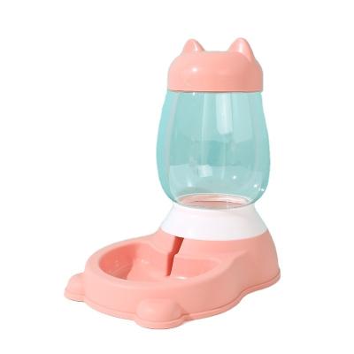 China Wholesale Automatic New Bear Belly Pet Bucket Shape 2.2L PP Material Automatic Stain Water Feeder for sale