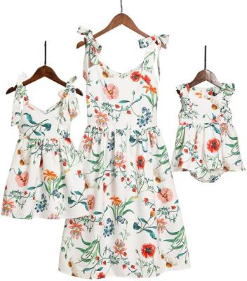 China Matching Outfits Sleeveless Mommy and Me Bowknot Washable Chiffon Shoulder Straps Floral Print Dresses for sale