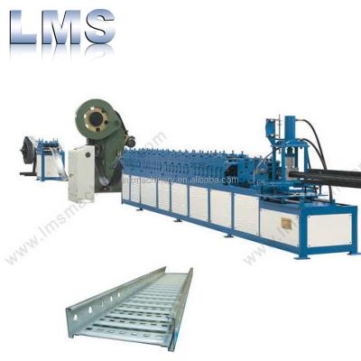 Chine Automatic aluminum electric perforated ladder cable tray metal gi carbon steel punch roll forming making machine à vendre