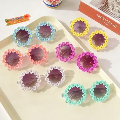 China Sunglasses New Fashion Sun Flower Cute Baby Comfortable Luminous Sunglasses Children's Sunglasses Round Frame Flower Petal Glasses for sale