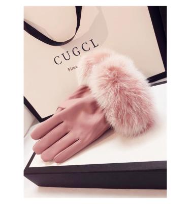 China Autumn Single Leather Winter Ladies Korean Cute Rabbit Fur Real Thickening Plus Velvet Warm Touch Screen Cycling Windproof Gloves for sale