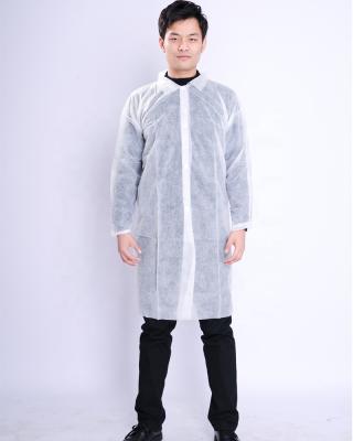 China Nonwoven Disposable Polypropylene Lab Coat 2XS~4XL Size In Medical Polymer Materials for sale