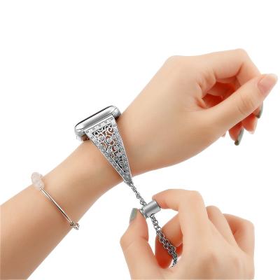 China Adjsutable (B) Type Chain Watch Flower Band In Newest Metal Classic Fashion Jewelry Style Custom Stainless Steel Band For Apple Watch Strap for sale