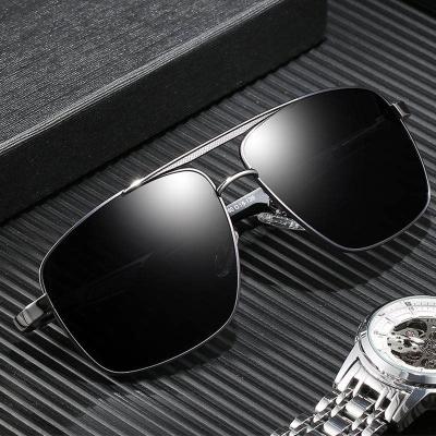 China 2021years fashion sunglasses the new motorized sunglasses glass lens for men's pilot sunglasses frog mirror sunglasses for sale