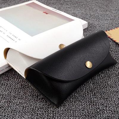 China 2020 New Fashion Leather Glasses Case Unisex LOGO Wholesale Glasses Customizable Package for sale