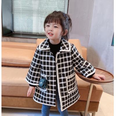 China KS3400 girls winter anti-shrink clothes fashion woolen children's jacket and coat plaid simple black and white jacket for sale