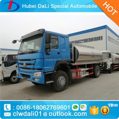 China Carbon Steel 10tons HOWO 266hp Liquid Asphalt Transport Vehicle Bitumen Sprayer Truck for sale