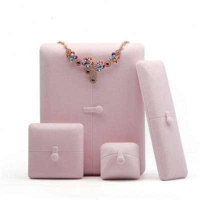 China Promotional Classic Velvet Jewelry Box Ring Jewelry Packaging Box Gift Pendant Box for sale