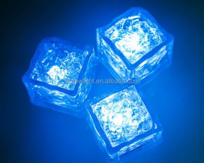 China Cheap Plastic Lighting Promotional Gifts LED Ice Cube High Quality 3D LED Ice Cube for sale