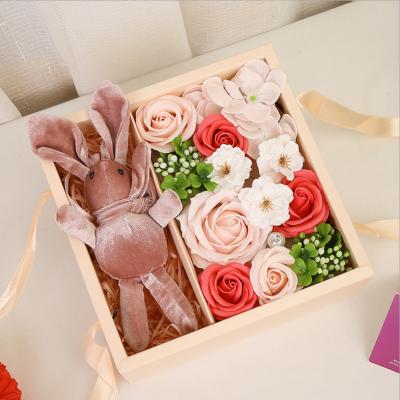 China Environmentally friendly Valentine's Day floral atmosphere with new mall flower gift box soap bouquet border gift for sale