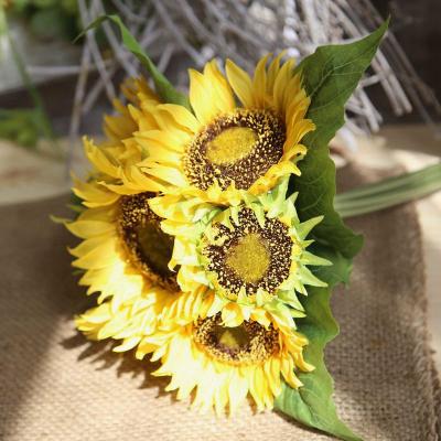 China Wholesale silk flower artificial flower home decoration export home decoration Nordic simple artificial sunflower bouquet wedding flower for sale