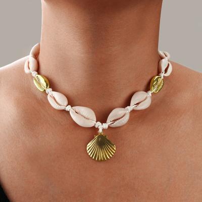 China Handmade Natural Female Alloy Bohemian Popular Shell Fashion Necklace BOHEMIA Shell Pendant Short Necklace for sale