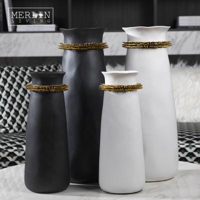 China Contemporary Decorative Ceramic Tall Vase Modern Black Luxury Vase With Gold Nails Flower Vase For Hotel Decoration For Home Accessories for sale