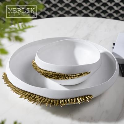 China Merlin Handmade Large Ceramic Fruit Dish Stocked Modern White Luxury Fruit Bowl With Gold Plated Thorn Home Decor For Dishes And Platters for sale