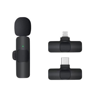 China Interview Lavalier Microphone 2.4G Handheld Wireless Microphone Live Latency Low Latency Clip On Video Mini Microphone for sale