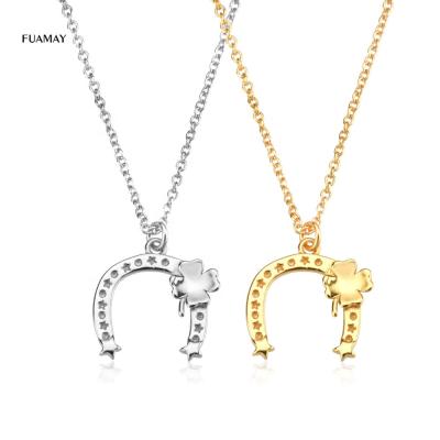 China FUAMAY Wildflower CLASSIC Silver U-shaped Horseshoe Star Necklace Pendant Necklace For Women for sale