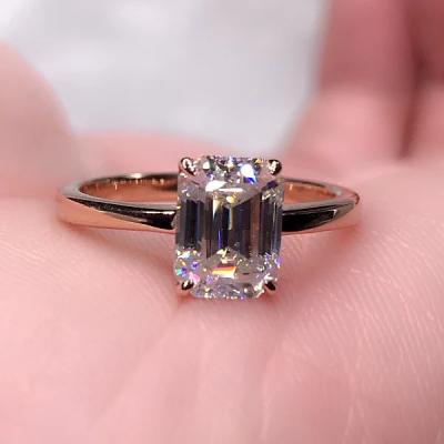 China CLASSIC Romantic 18K Gold With 2ct D Color Emerald Cut Free Fire Moissanite Ring Fashion Jewelry For Women Anniversary Ring for sale