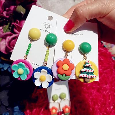 China Unique Cute Handmade Acrylic Plastic Plastic Jewelry Retro Vintage Alloy Cartoon Character Drop Earrings Gift For Women for sale