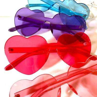 China Fashion Sunglasses 90s Theme Rimless Heart Sunny Fun Heart Sunglasses Retro For Birthday Gifts Fail Bachelor Gifts for sale