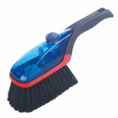 China Portable Car Exterior Clean Brush Car Brush Soap Cleaning Water Tank Built Bristle Soft Car Wash Brush For Exterior Car for sale