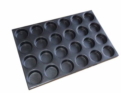 China 24 cup cake pan mini bundt/wilton viable cake pans/disposable cake pan for sale