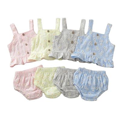 China 2021 Summer Breathable Infant Baby Clothes Sets Flower Print Ruffle Sleeveless Sweater Shorts Two Piece Suit Newborn Clothes for sale