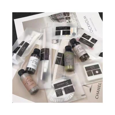 China 2021 Wholesale High Quality Customized Kit Supplies Amenities Set Hotel Hotel Disposable Materials Disposable Set for sale