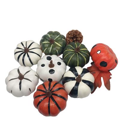 China Garden Decorations Artificial Plant Moss Pumpkin Best Selling Craft for sale