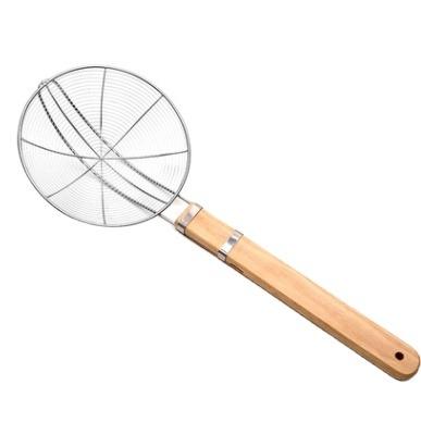 China Long Handle Wooden Colander Viable Stainless Steel Kitchen Pot Scoop Spoon Dumplings Hot Fried Chicken Nuggets Sieve For Straining Oil R for sale