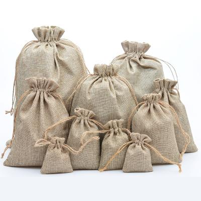 China Recyclable Natural Elegant Hessian Burlap Drawstring Bags Wedding Favor Holder Gift Bag Hessian Pouch For Coffee Bean Candy for sale