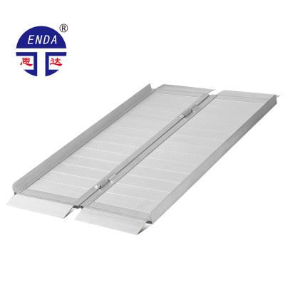 China Portable Vehicle Mobile Aluminum Handicapped Wheelchair Handicapped Ramp 66.5*8.5*40cm Lightweight Handle Taped for sale