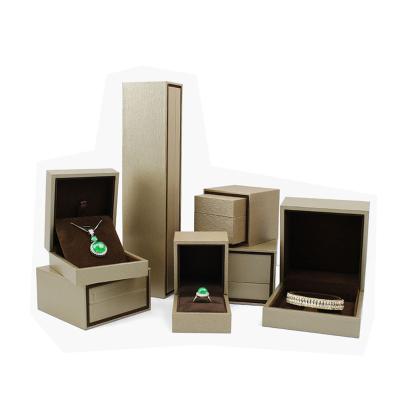 China Plastic High End Jewelry Packaging Boxes Can Be Customized Ring Luxury Bracelet Jewelry Custom Handmade Logo Packing Chain Necklaces for sale