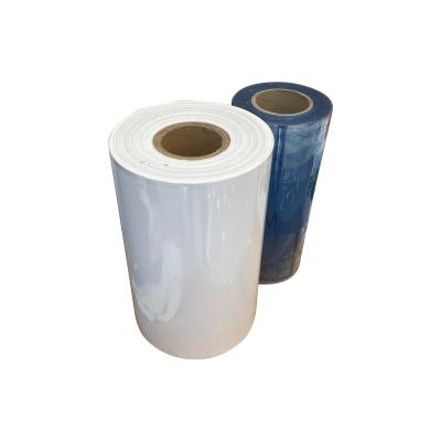 China Carpeta de película UV Dtf A3 PET Rollo de película UV blanca para transferencia de impresión UV en venta