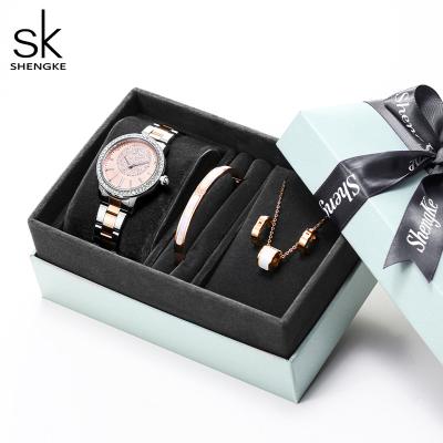 中国 RTS Charming Girl's Wristwatch Set Classic vintage Women Quartz Watch Gift Set Hot Lady Wristwatch Set 販売のため