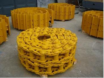 China Bulldozer Tracks Chain For T140 for sale