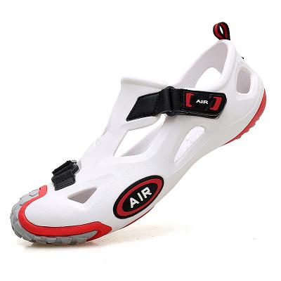 China 2021 Summer New Trend Casual Personalized Cavern Exercise Shoes Student Wading Shoes Anti-collision Non-slip Beach Sandals for sale