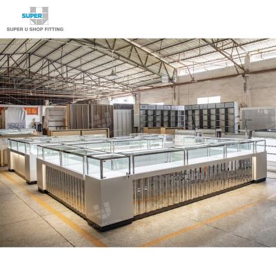 China Luxury Fashion Stainless Steel Frame Glass Jewelery Display Wholesale Custom Jewelery Kiosk Showcase Jewelry Display Cabinet for sale