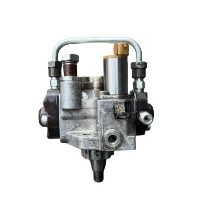 China Construction material shops used excavator disassembly part 897306-0449 is used for zx200-3 excavator engine 4hk1 fuel pump for sale