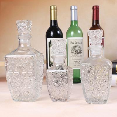 China Beverage Sealed Transparent Cutout Portable Beverage Juice Water Drinking Glass Bottle Liquor Bottle Whiskey Wine Cocktail Coffee With Lid for sale