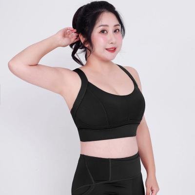 China Large Size Breathable Yoga Bra Sexy U-Neck Cross Back Plus Size Sports Bra For Women Fitness Flat Sport Gym Wear Slim Cup for sale