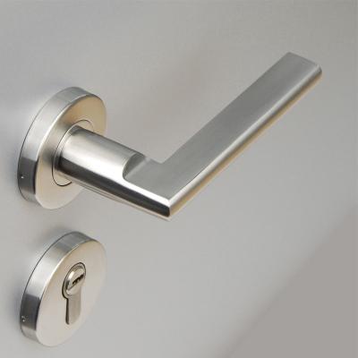 China Modern Your Logo Satin Custom Solid Stainless Steel Bedroom Modern Door Handles for sale