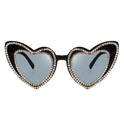 China Fashion Sun Glasses USA Warehouse Spot Diamond Heart Shape Ladies Sun Glass Rhinestone Uv400 Shipping Sunglasses Beautiful for sale