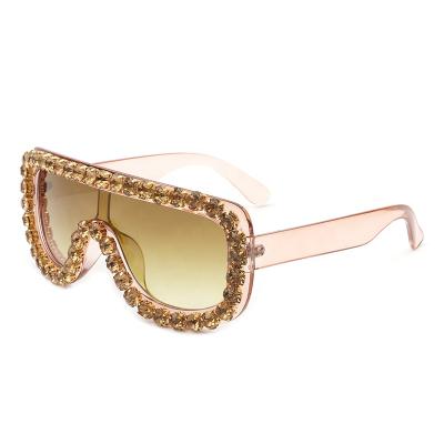 China Oversized frame Diamond Sun Glasses Designer Trendy One Piece Lens Sunglasses Spot shipping from Diamond Sunglasses USA warehouse for sale