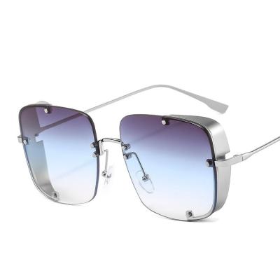 China Fashion sunglasses 2005 high end metal vintage punk sunglasses 2021 square sunglasses for sale