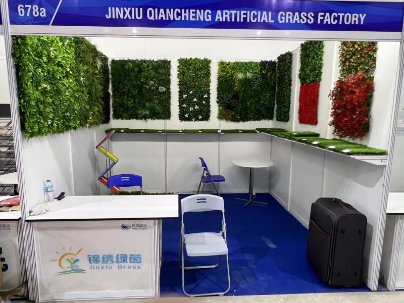 Verified China supplier - Xiong County Mozhou Town Jinxiuqiancheng Artificial Lawn Factory