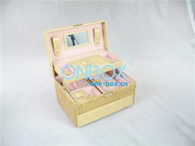 China Caja cosmética de lujo hecha a mano beige con la bandeja/el empaquetado cosmético del regalo en venta