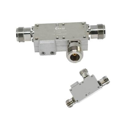 China Space 3~6 GHz Broadband Milatary UHF RF Low Insertion Loss Coaxial Circulators And High Isolation Pass Power 100W for sale