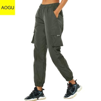 China QUICK DRY Amry Custom Multi Pockets Green Tapered Streetwear Workout Womens Cargo Pants for sale